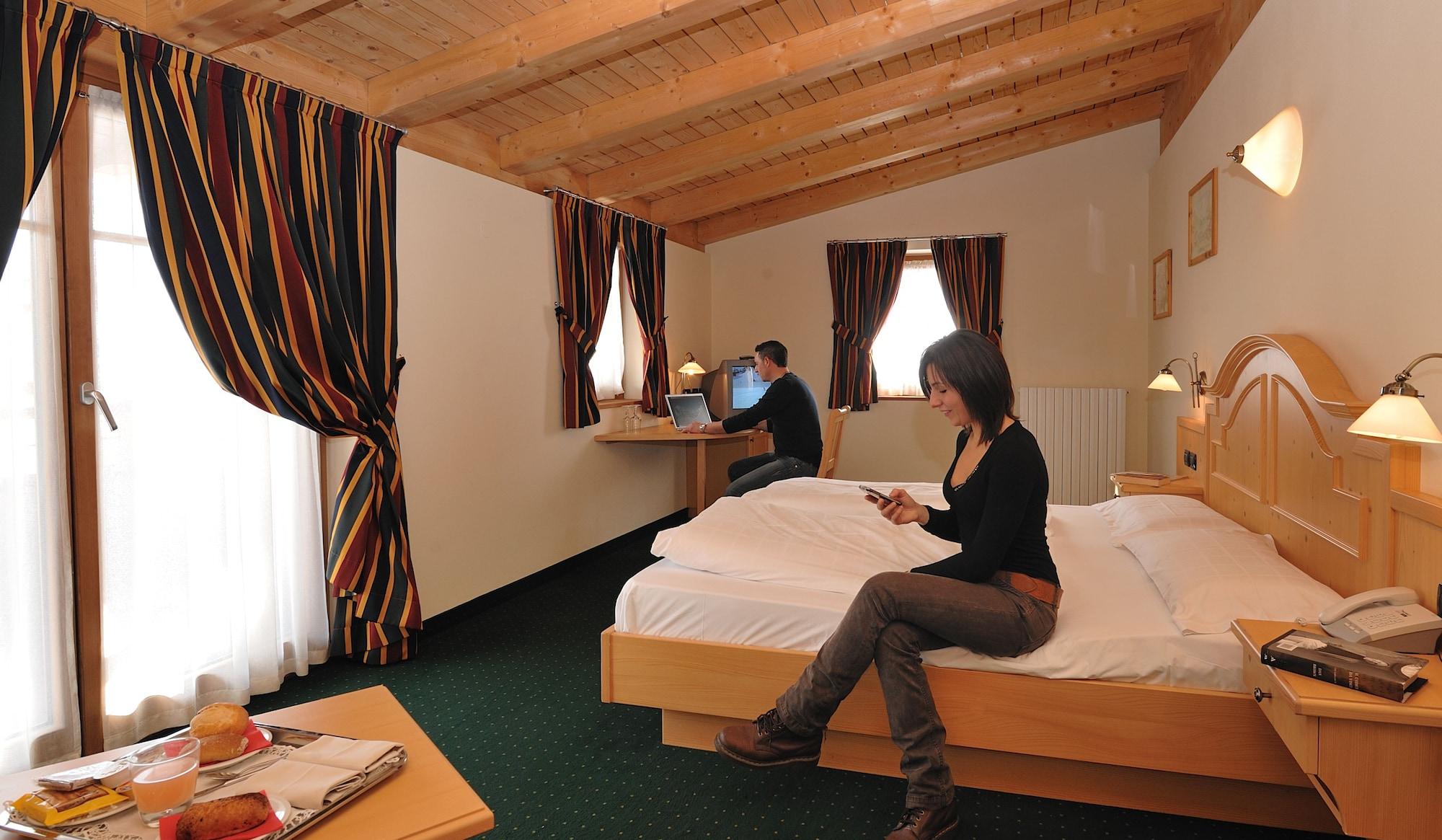 Hotel Touring Livigno Zewnętrze zdjęcie