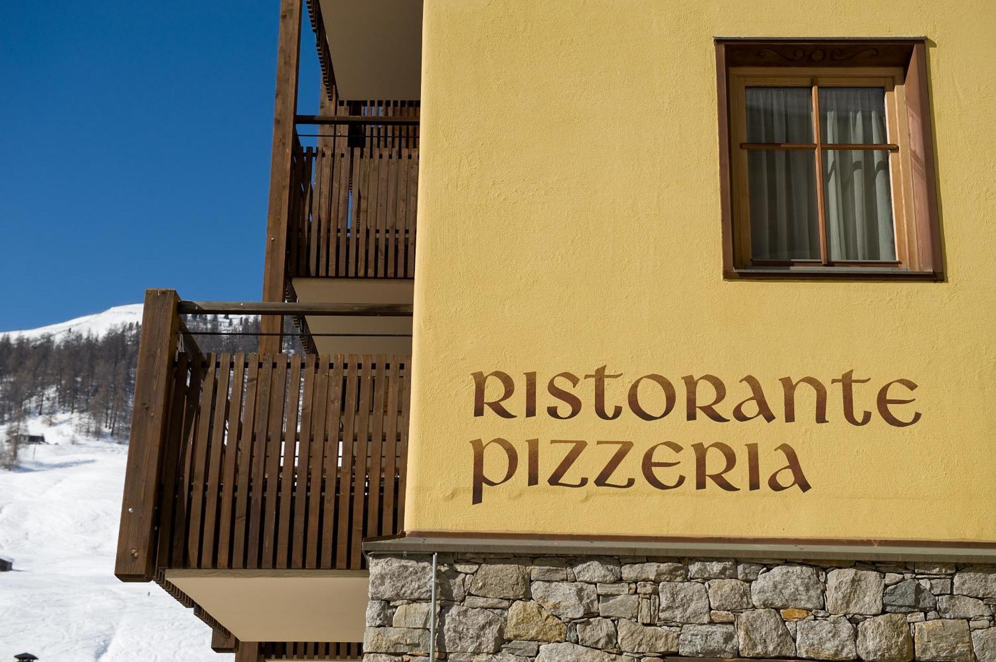 Hotel Touring Livigno Zewnętrze zdjęcie