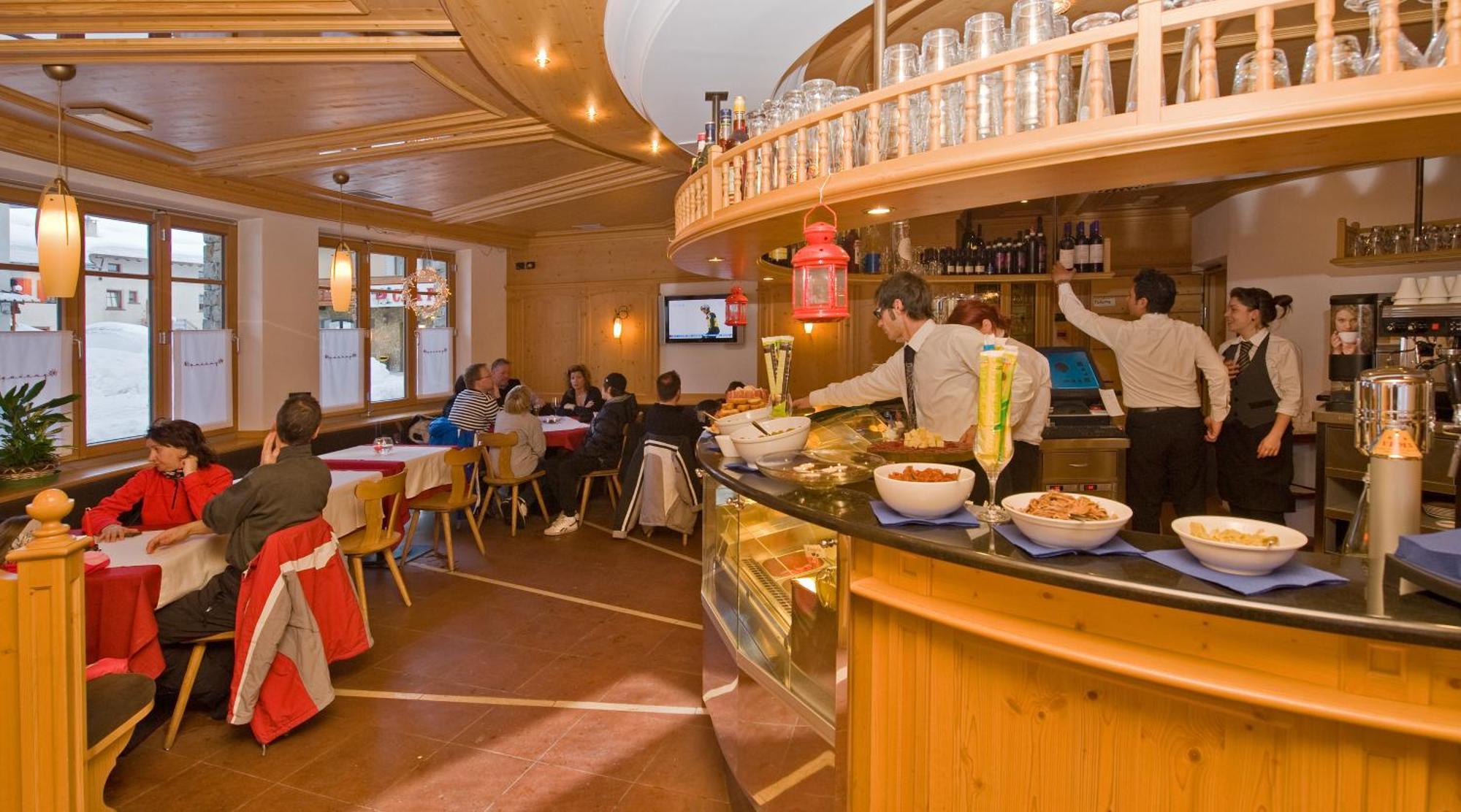 Hotel Touring Livigno Zewnętrze zdjęcie